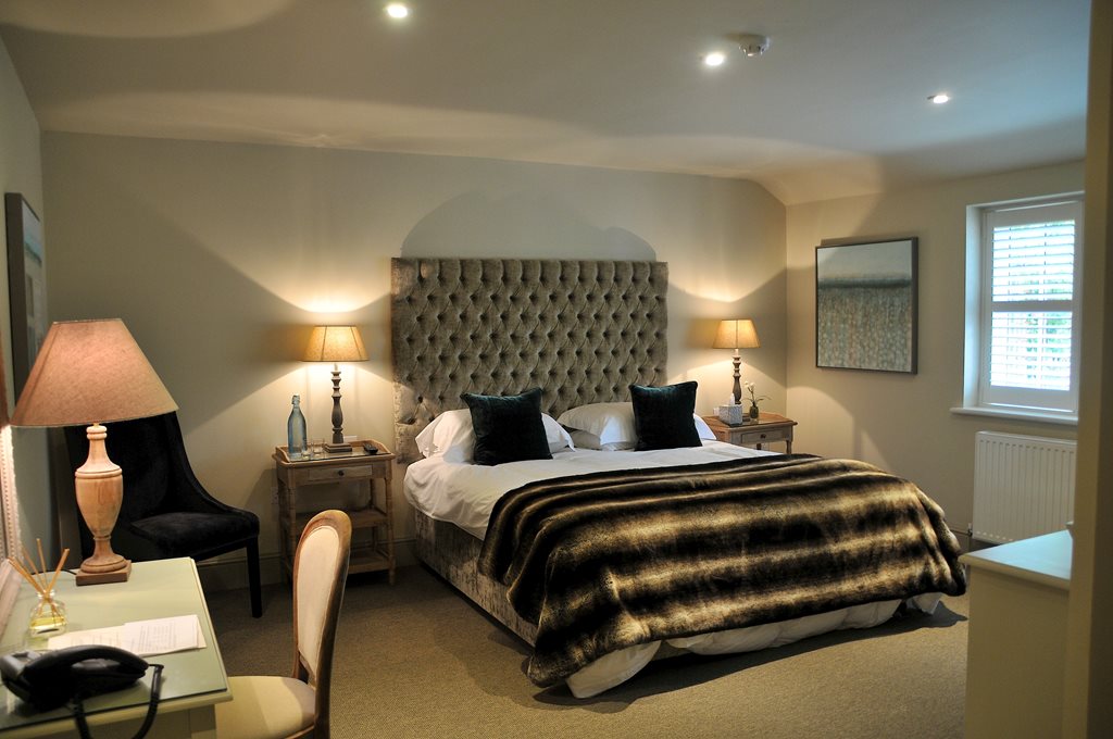 The Red Lion Inn | Hotels in Somerset | Where to Stay, Places to Stay
